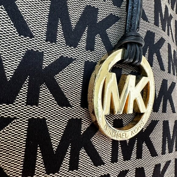 Michael Kors Jet Set Gray with Black Oversized Tote Handbag - Picture 14 of 15